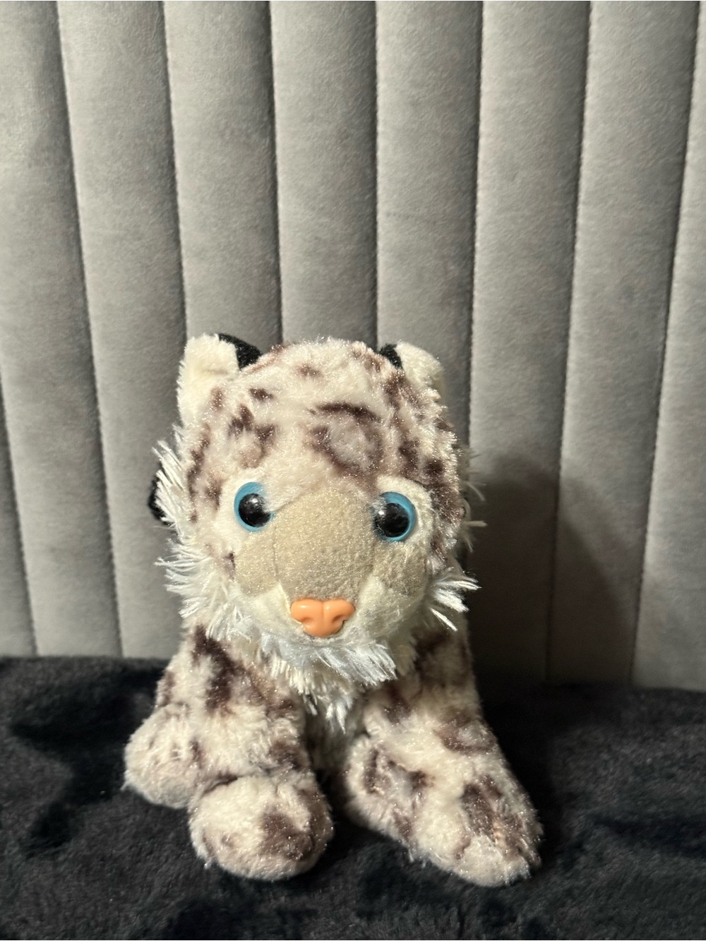 💞4/35-Wild Republic SnowLeopard Plush Blue Eyes Stuffed Animal White Spotted Cat